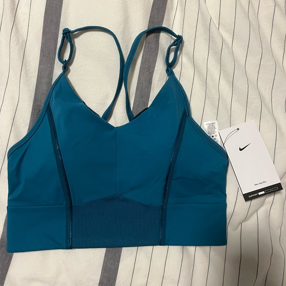 NWT Nike Sports Bra Medium